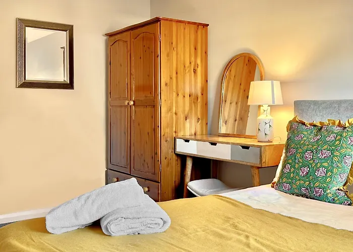 Fewster Apartment With Free Parking
