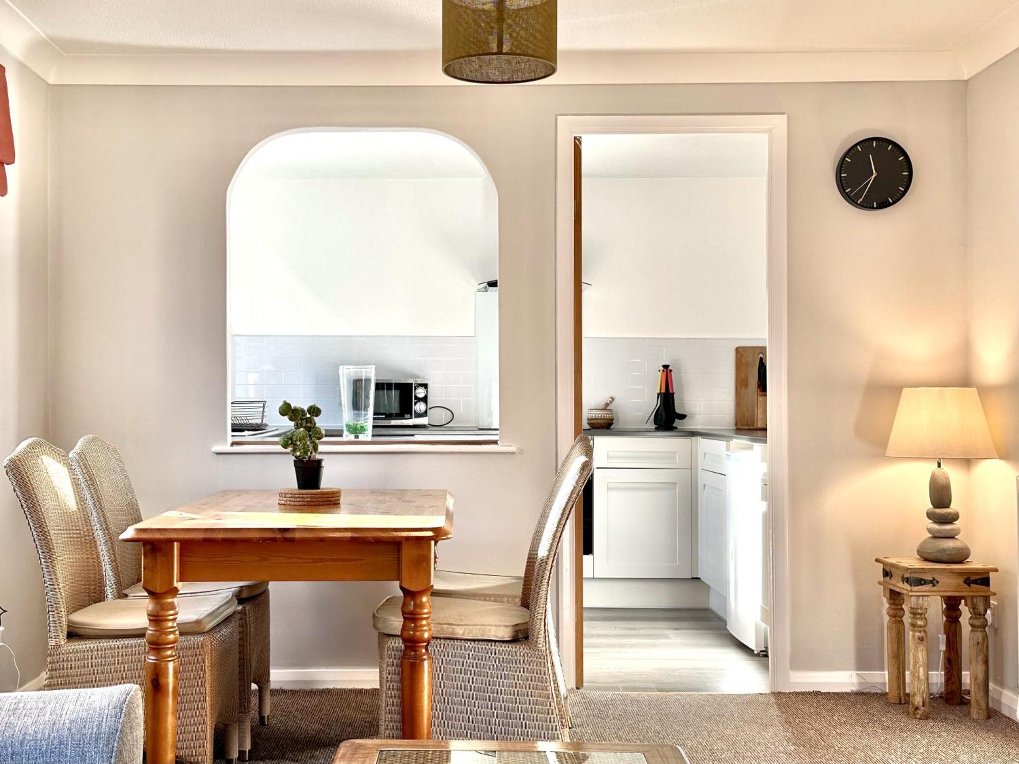 Apartment Fewster With Free Parking