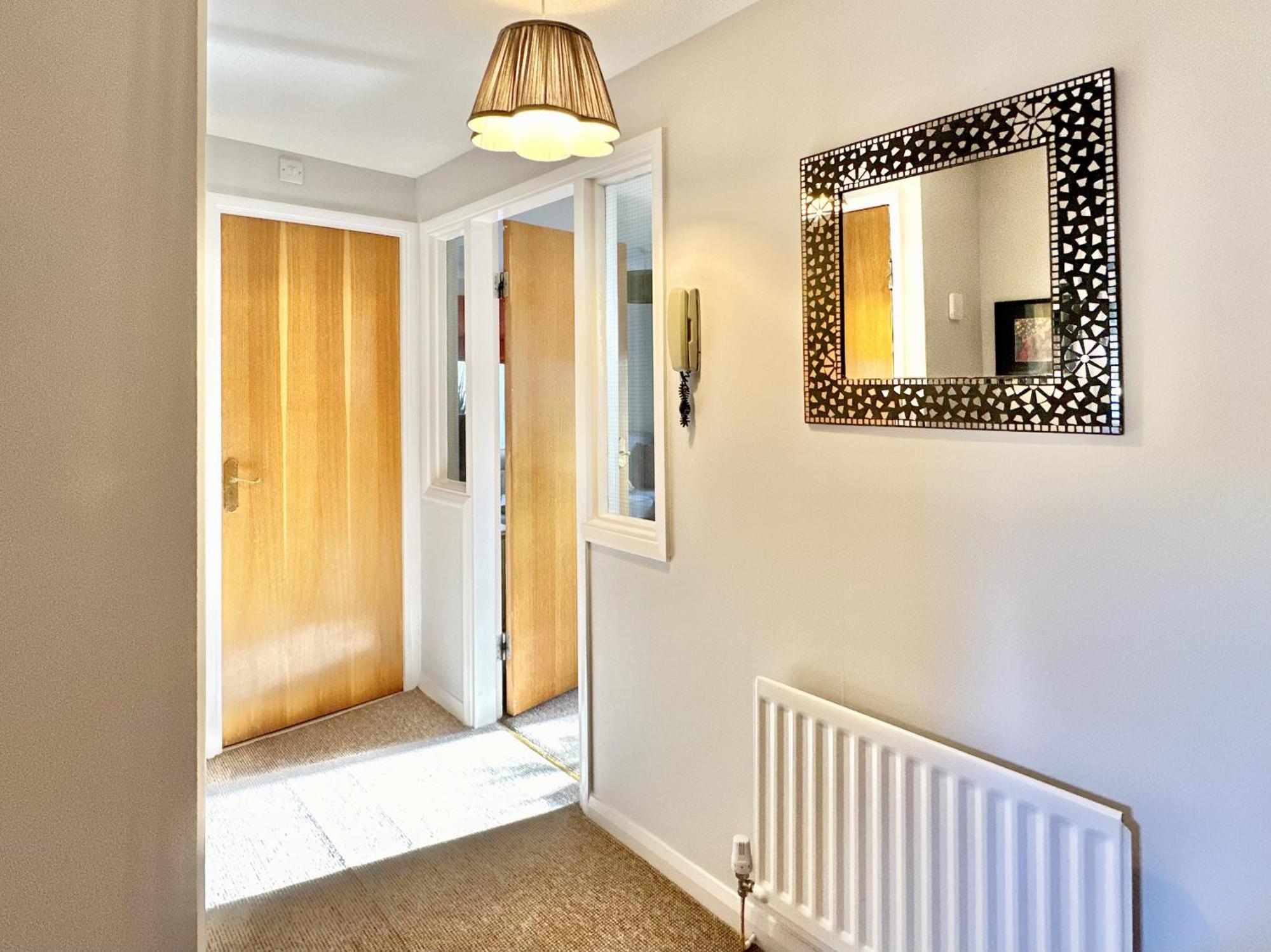 Fewster With Free Parking Apartment *