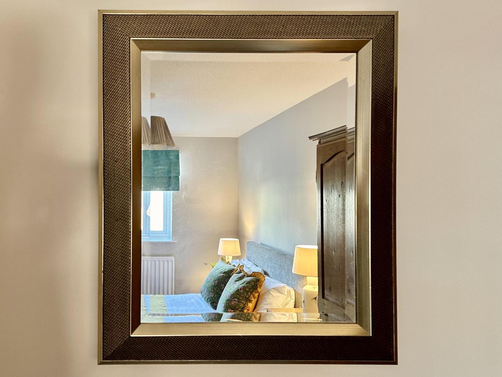 Fewster With Free Parking Apartment