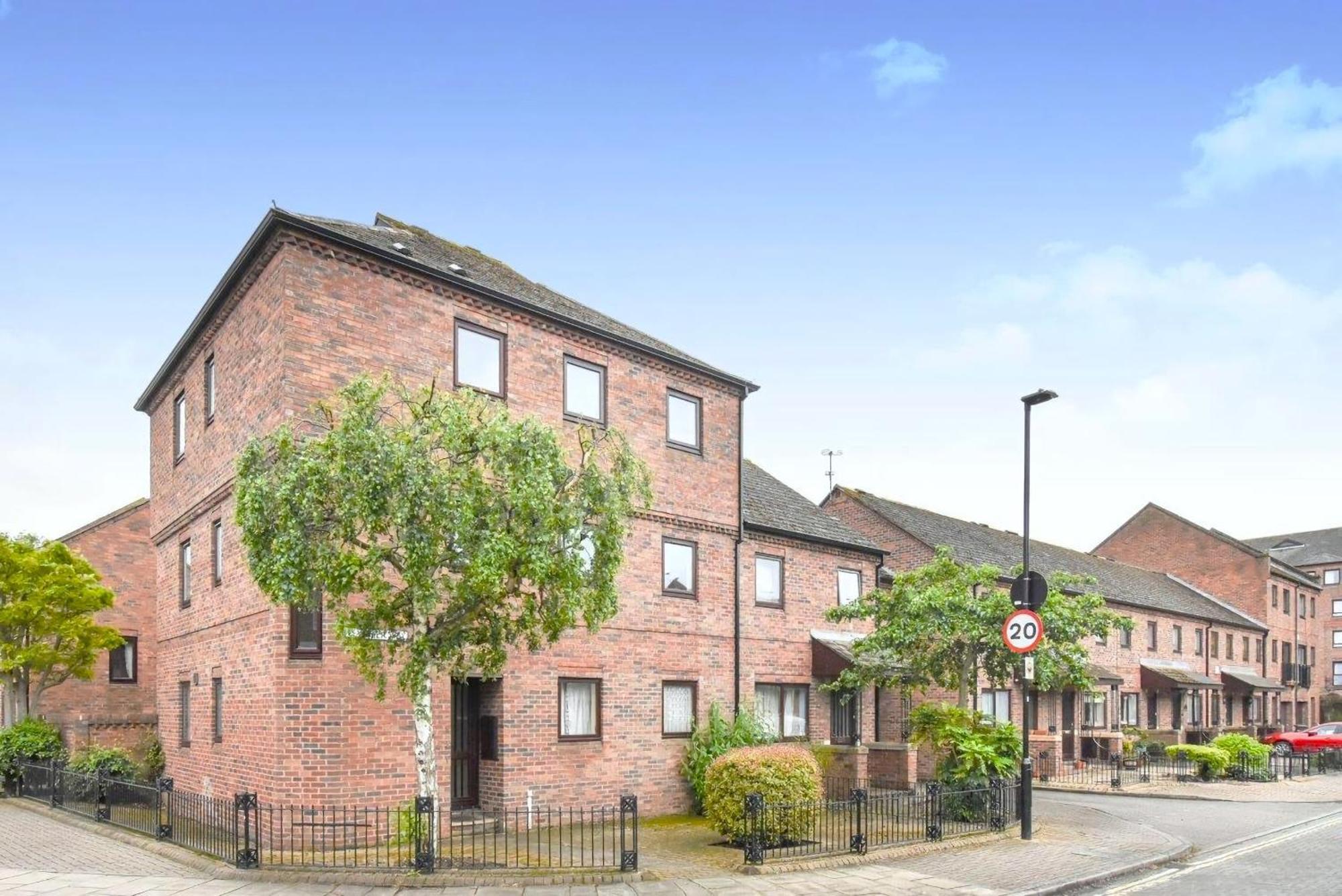 Fewster With Free Parking Apartment York